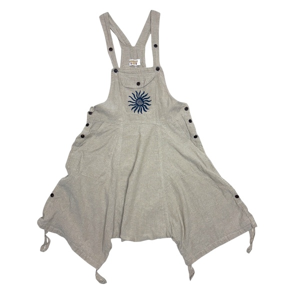 Gray Jumpsuit with Sun Design - Picture 1 of 11